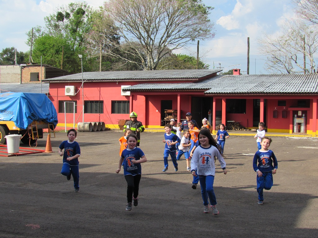 Escola Criança e CIA